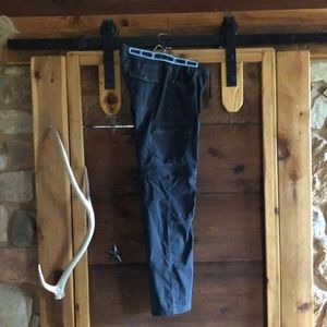 Kuhl Kliffside Convertible Zip Off Pants. Black Size 10, 32” inseam.